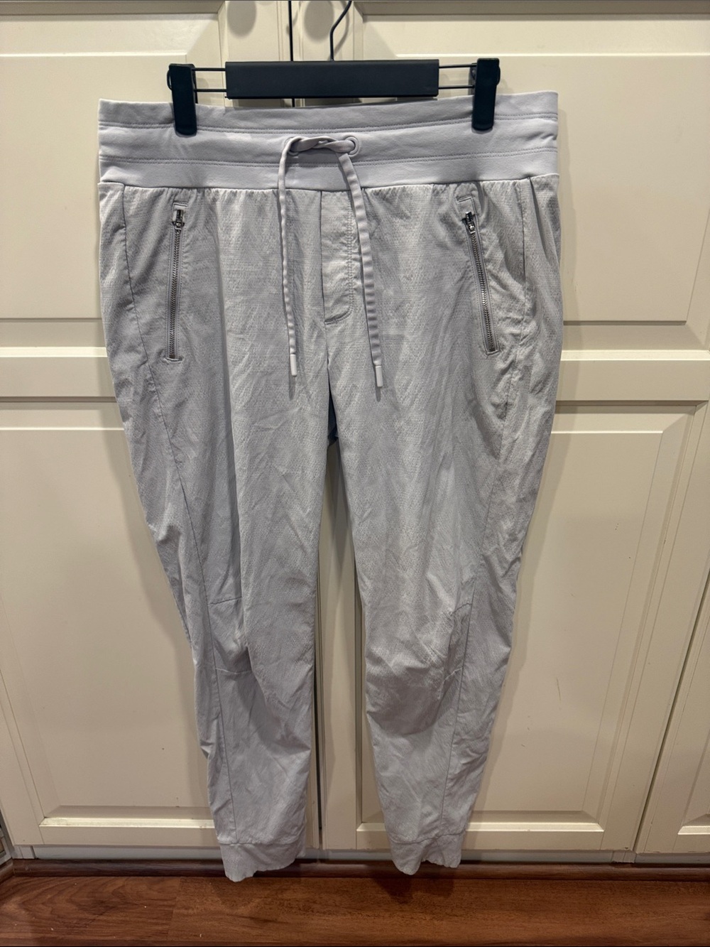 Athleta 10 Tall Drawstring Joggers
